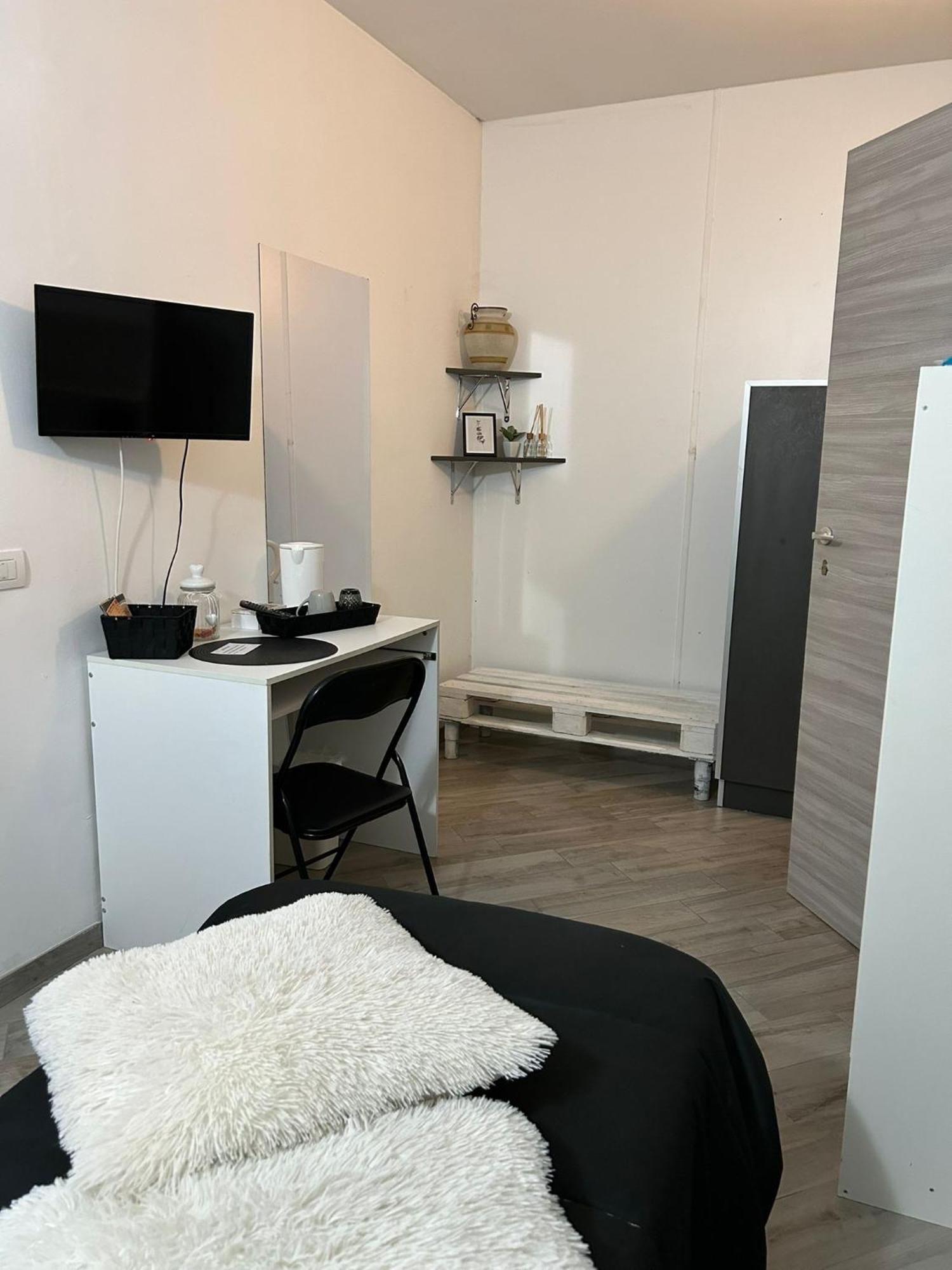Beb Casa Di Lia Bed and Breakfast Carugo Buitenkant foto