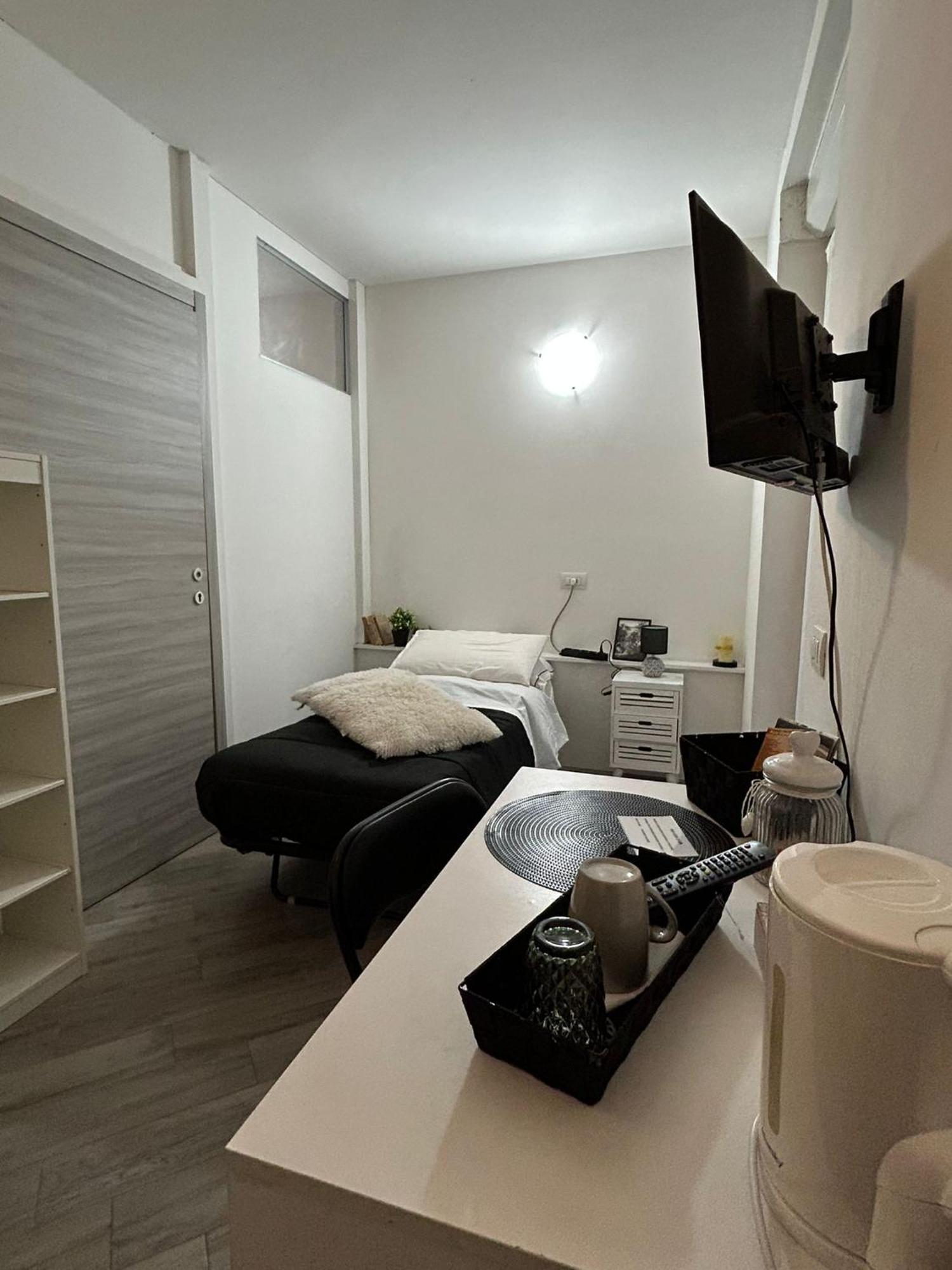 Beb Casa Di Lia Bed and Breakfast Carugo Buitenkant foto