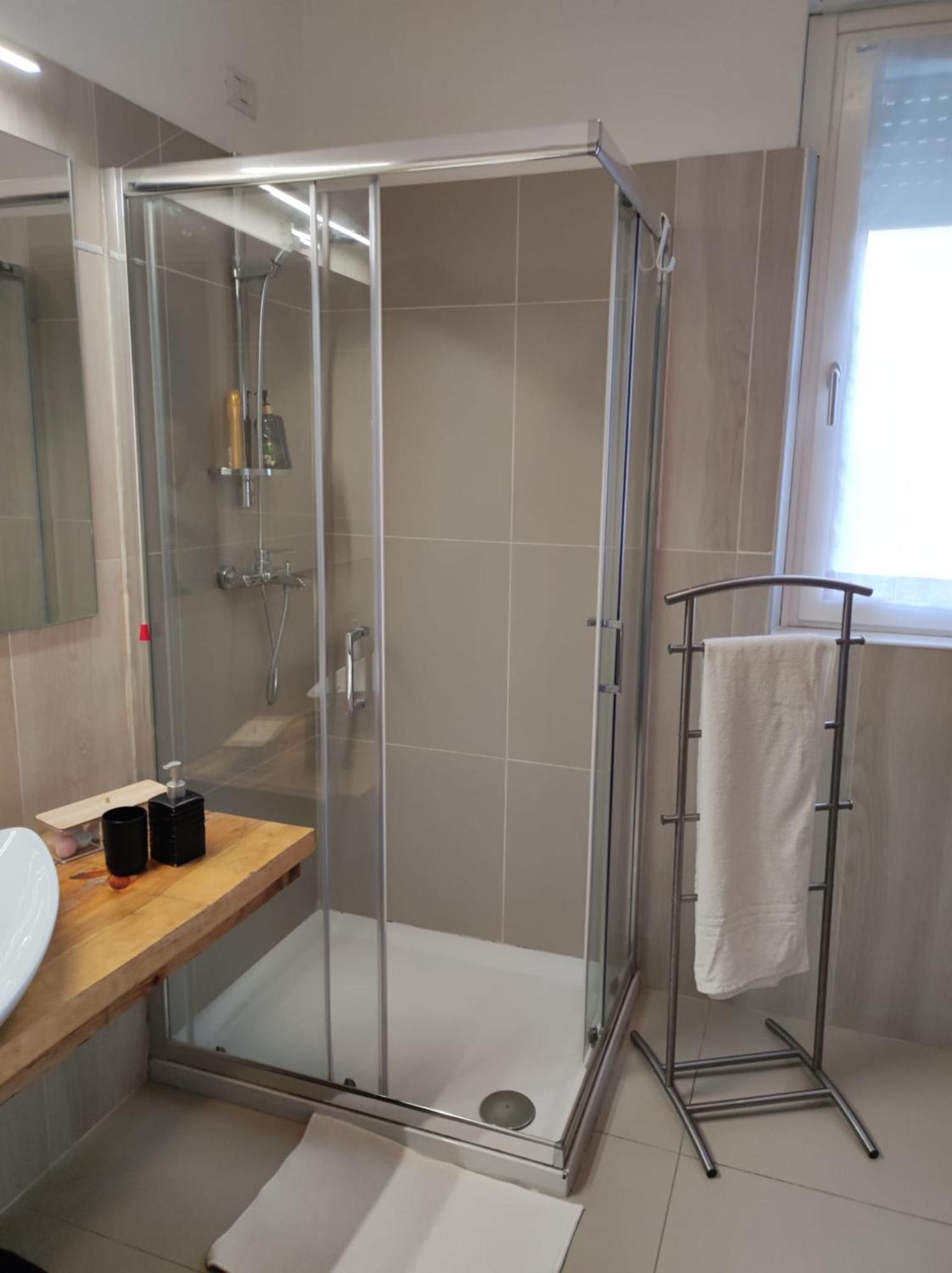 Beb Casa Di Lia Bed and Breakfast Carugo Buitenkant foto